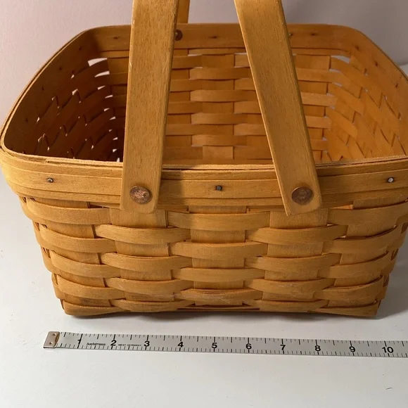 Longaberger Pie Carrier with Protector and Riser - Picture 10 of 16